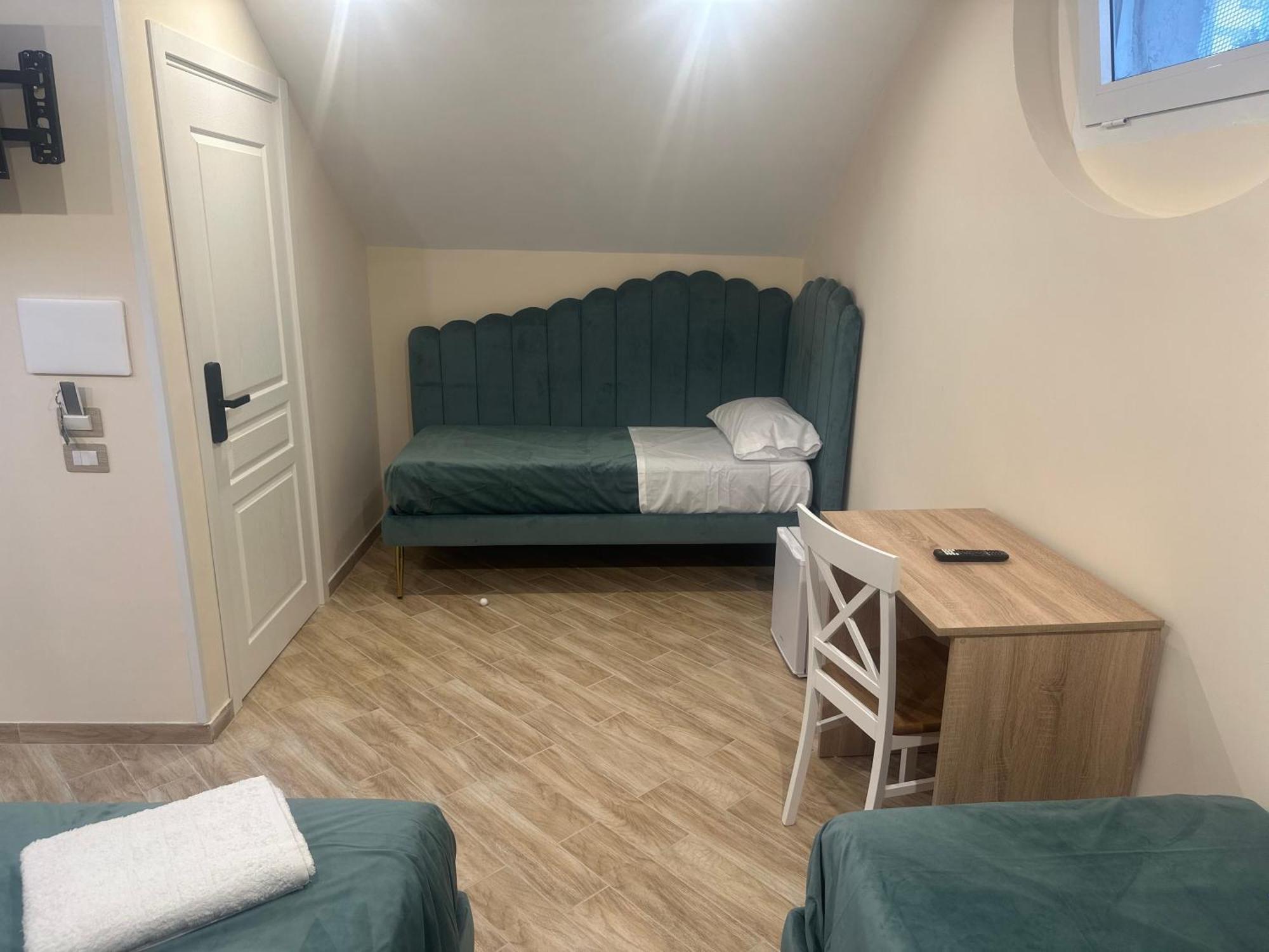 Attic Room Naples Exterior photo